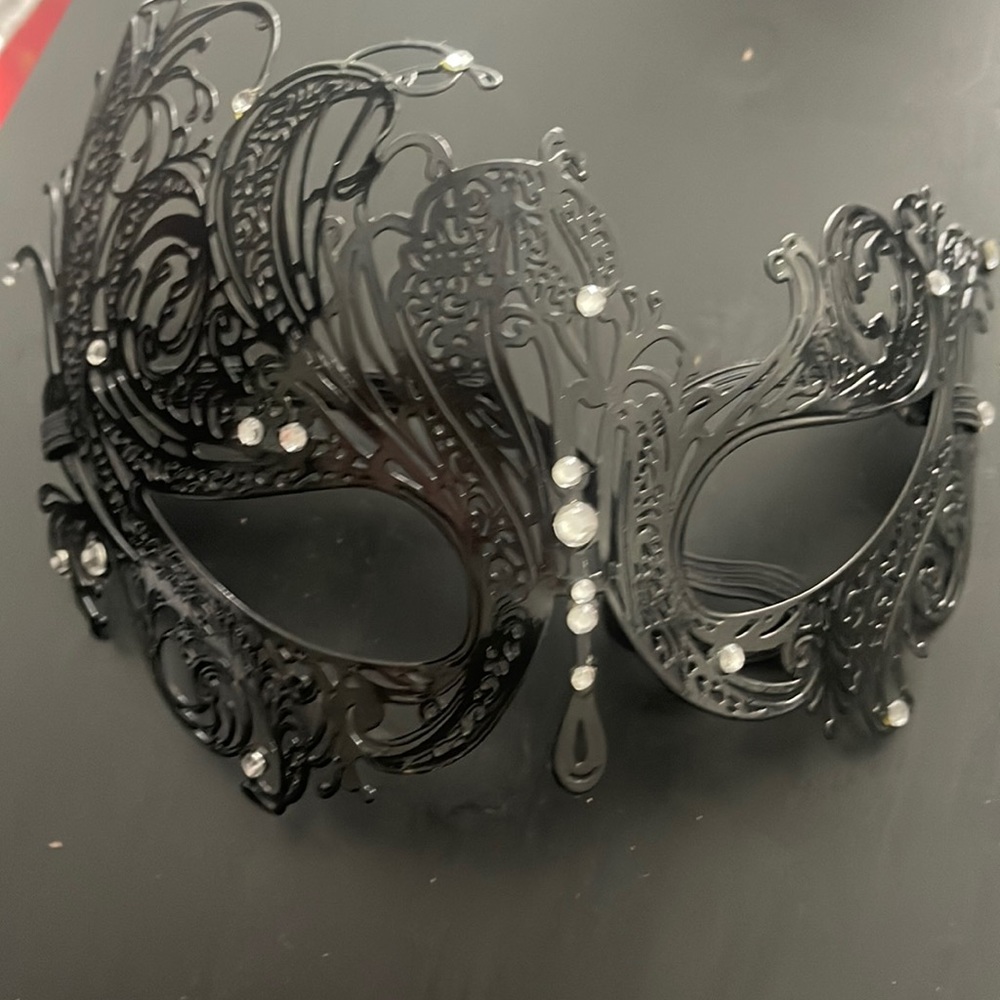 Masquerade mask